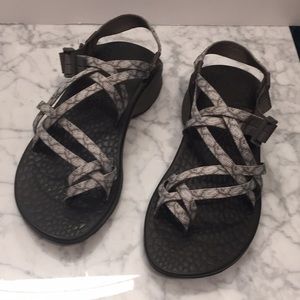 Chacos Gray Double Strap with Toe Sz 7W